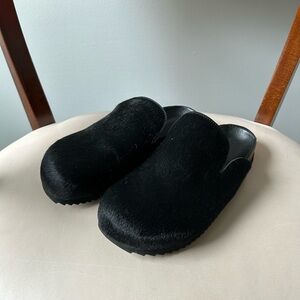 AKAADA black calf hair slides